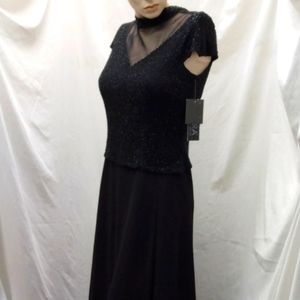 JKARA Black Evening Gown Size 6P NWT